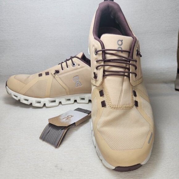 On Cloud 5 Waterproof Savannah Ivory Sz 10W Worn Once - Picture 1 of 9